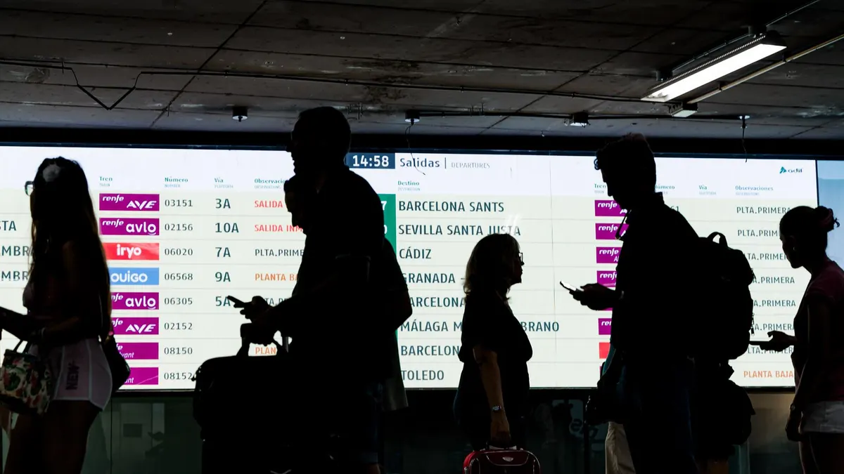 MADRID.-Retrasos de hasta una hora en los trenes entre Madrid y Levante por una avería en la red