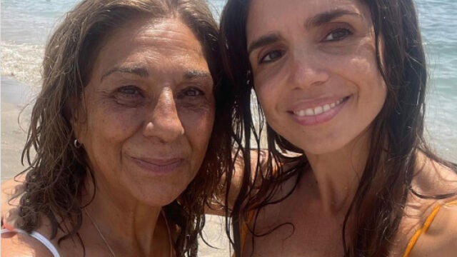 Lolita Flores y Elena Furiase 