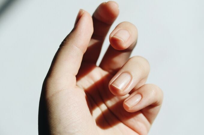 ¿Qué revela de ti llevar las uñas cuadradas, según la psicología?