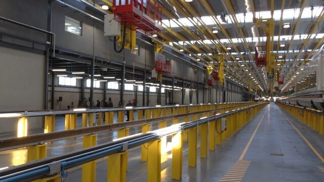 Renfe invierte 41 millones para adaptar el taller de Fuencarral al mantenimiento de nueva flota de trenes de Cercan&iacute;as