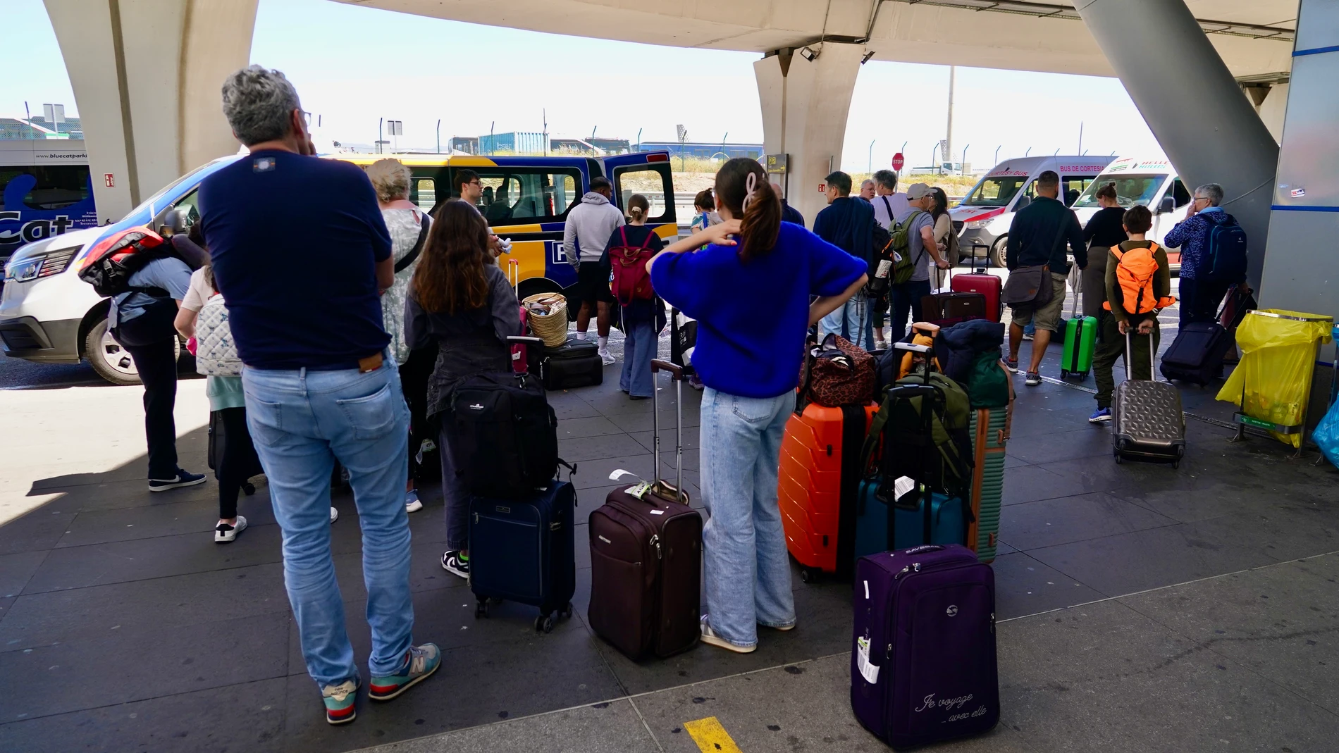 Turistas en el aeropuerto de Málaga
