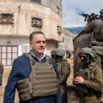 El ministro de Defensa israelí, Israel Katz, visita a las tropas desplegadas en los campamentos de refugiados en el norte de Cisjordania