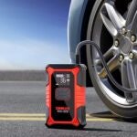 El gadget que salva tu coche en segundos y hasta infla las ruedas: todos los conductores lo quieren