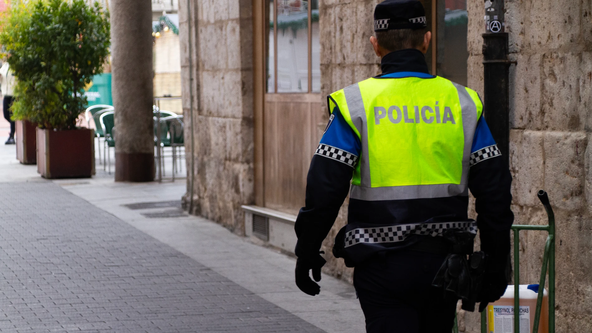 Un agente de la Policía Municipal de Valladolid