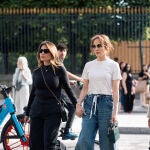 Influencers con looks de oficina.
