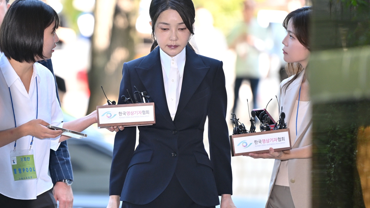 El ex primer ministro y la ex primera dama de Corea del Sur, acusados por delitos penales