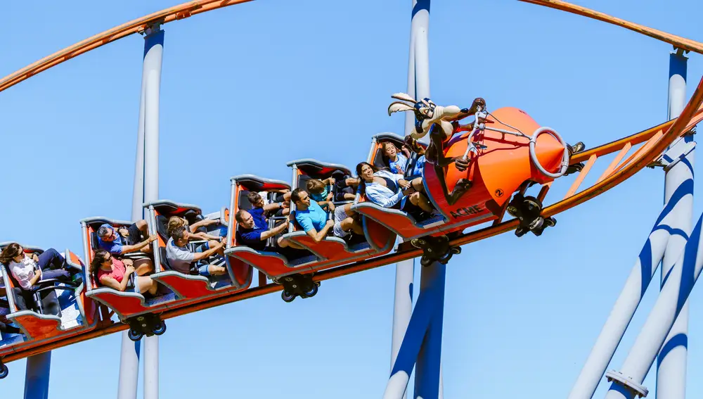 Cartoon Village, en Parque Warner Madrid, es uno de los planes estrella para alargar la diversión más allá del verano