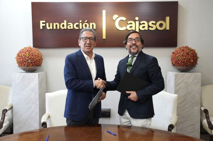 El presidente de la Fundación Cajasol, Antonio Pulido, y el presidente de la Academia Andaluza de Ciencia Regional, José Ignacio Castillo