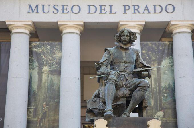 MADRID.-El Ayuntamiento inicia los trabajos de restauración del monumento a Diego Velázquez frente a Museo del Prado