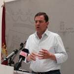 Mañueco atiende a los medios tras la reunión del Cecopi