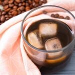 El café negro y con pocos aditivos se asocia a un menor riesgo de mortalidad, según un estudio