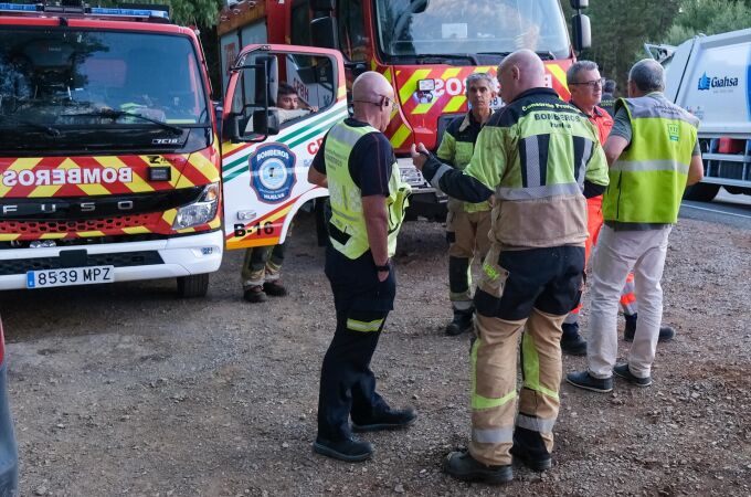 Bomberos del Consorcio Provincial en el incendio de Jabugo.