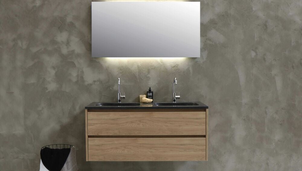 Se acabaron las cortinas de plástico en la ducha, aquí está la nueva tendencia 2025 que conquista los hogares