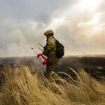 AMP.- UGT y CSIF lamentan la precarización de los bomberos: "Te dan un curso de una semana y te mandan al incendio"