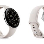 El Pixel Watch 4 de 45 mm con la caja de aluminio negro y la correa Porcelain Active