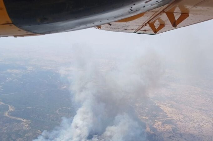 Sucesos.- Declarado un nuevo incendio en el paraje de La Contienda en Aroche (Huelva)