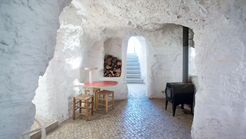 Chimenea de las cuevas del restaurante Las Musas