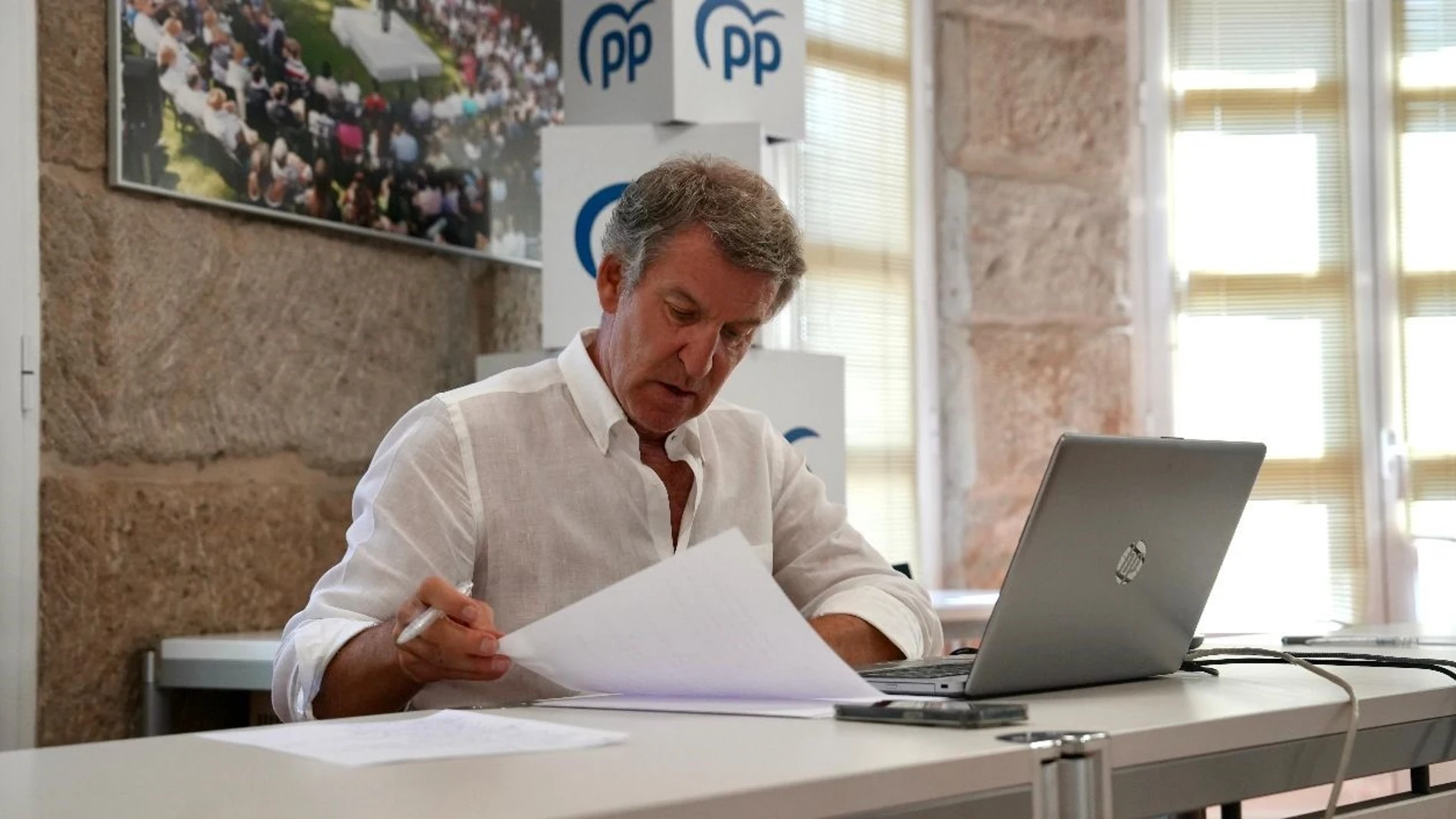 El presidente del Partido Popular, Alberto Núñez Feijóo, ha destacado este martes la importancia de la "unidad europea" en torno a la guerra en Ucrania y ha advertido de que se abre un proceso negociador "muy difícil y decisivo". REMITIDA / HANDOUT por CUENTA DE 'X' DE NÚÑEZ FEIJÓO Fotografía remitida a medios de comunicación exclusivamente para ilustrar la noticia a la que hace referencia la imagen, y citando la procedencia de la imagen en la firma 19/08/2025