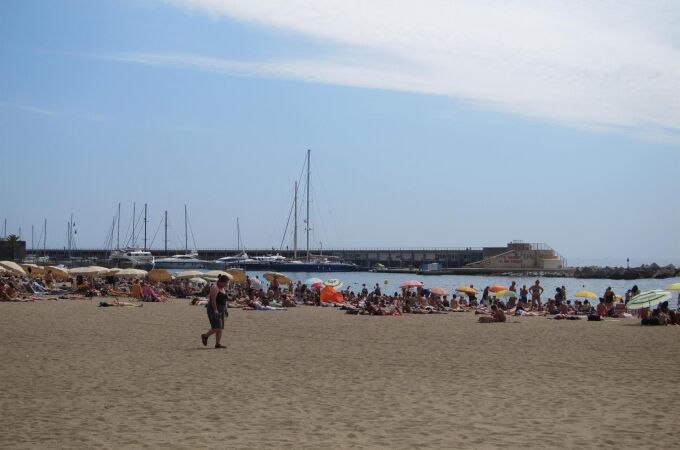 MURCIA.-Un total de 14 provincias tienen avisos activos mañana por lluvias, tormentas, oleaje y calor