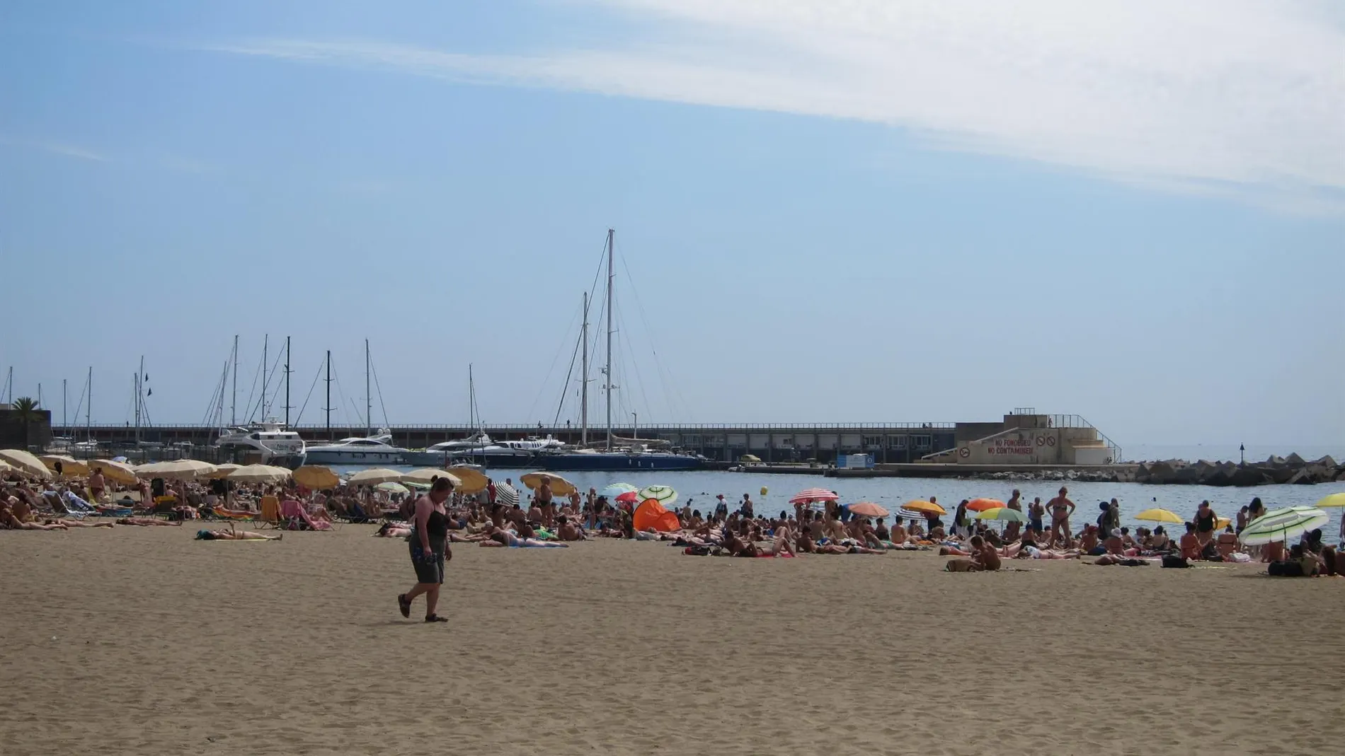 MURCIA.-Un total de 14 provincias tienen avisos activos mañana por lluvias, tormentas, oleaje y calor
