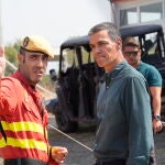 Sánchez visita el Puesto de Mando Avanzado de Jarillas por los incendios forestales en Cáceres y Zamora