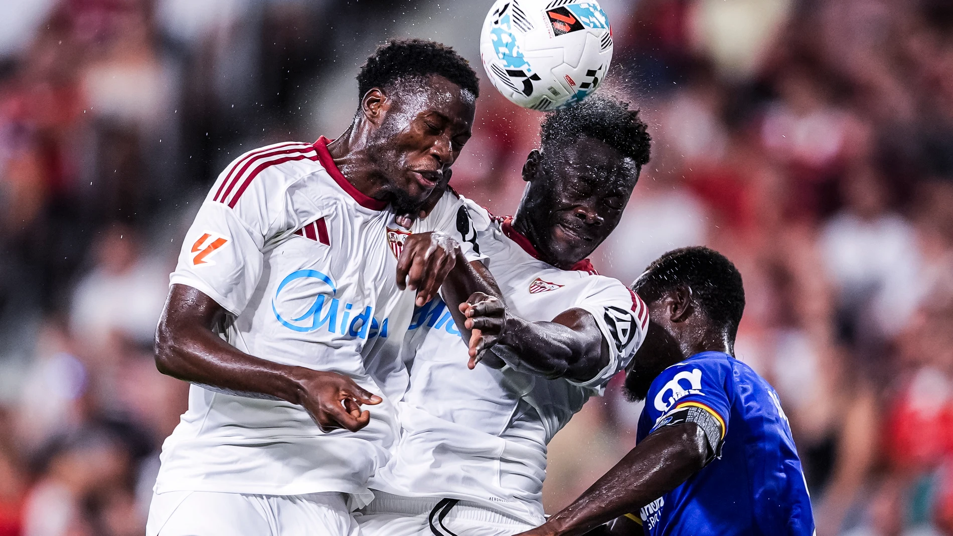 Dodi Lukebakio and Akor Adams of Sevilla FC in action during the Spanish league, LaLiga EA Sports, football match played between Sevilla FC and Getafe CF at Ramon Sanchez-Pizjuan stadium on August 25, 2025, in Sevilla, Spain. AFP7 25/08/2025 ONLY FOR USE IN SPAIN