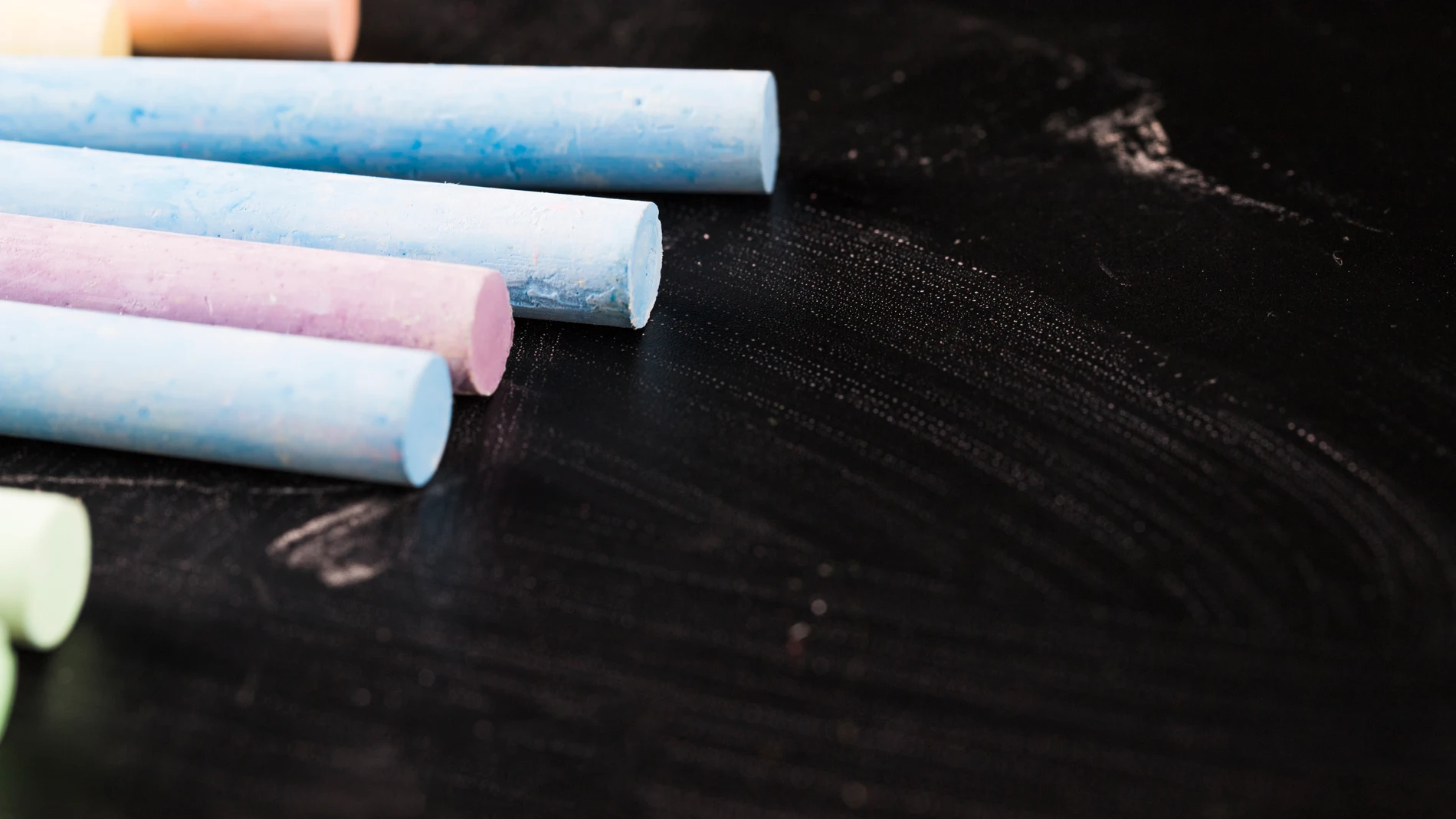 Se insta a los hogares a dibujar con tiza alrededor de la cama antes de septiembre