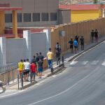 Canarias, Ceuta y Melilla podrían solicitar la contingencia migratoria al superar el triple de su capacidad