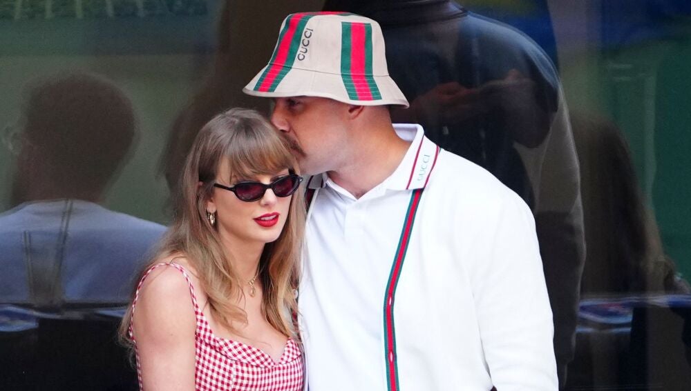 Taylor Swift y Travis Kelce.