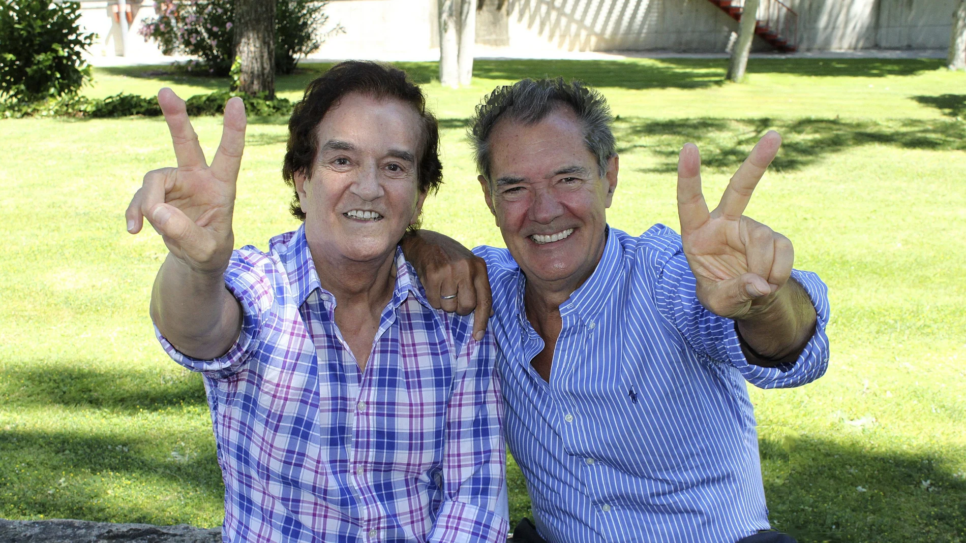 Los integrantes del Dúo Dinámico, Ramón Arcusa (d) y Manolo de la Calva (i).