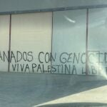 Pintadas contra Israel y a favor de Palestina en Castrillo Mota de Judíos (Burgos)