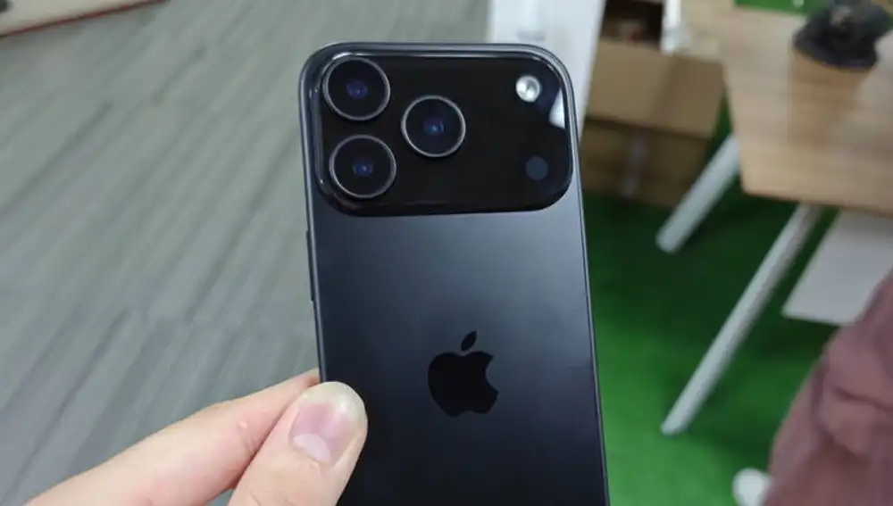 Maqueta no oficial de iPhone 17 Pro