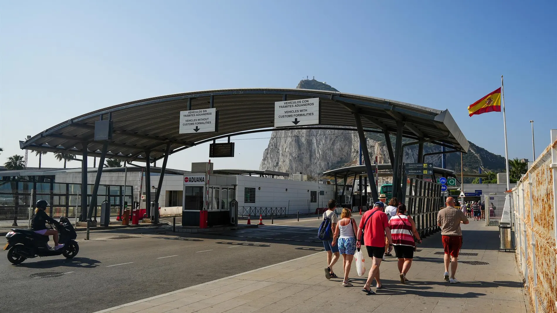 La Verja, ubicada en el término municipal de La Línea (Cádiz), todavía separa España de Gibraltar