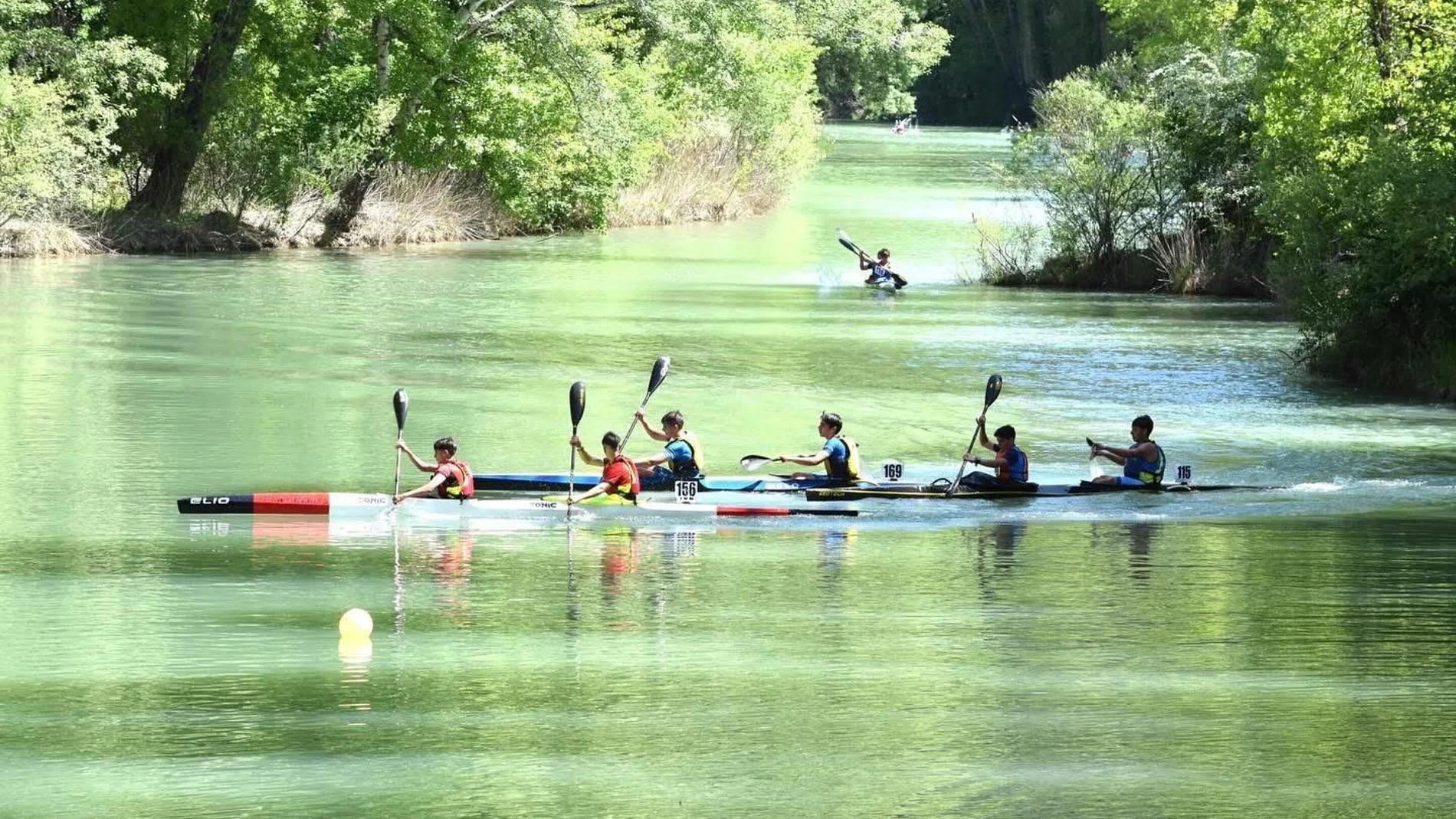Casi 200 piraguas de toda España competirán en la regata Puente a Puente' de Cuenca