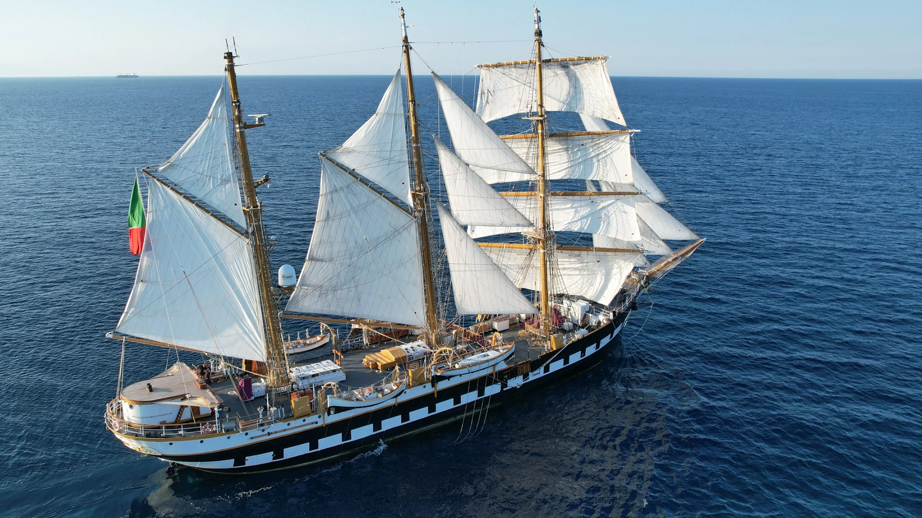 Imagen de la goleta "Palinuro" de la Armada italiana que se puede visitar en Alicante del 31 de agosto al 2 de septiembre