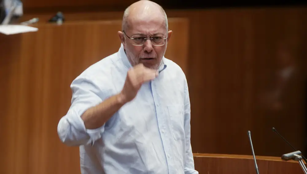 El procurador Francisco Igea durante el Pleno extraordinario de las Cortes