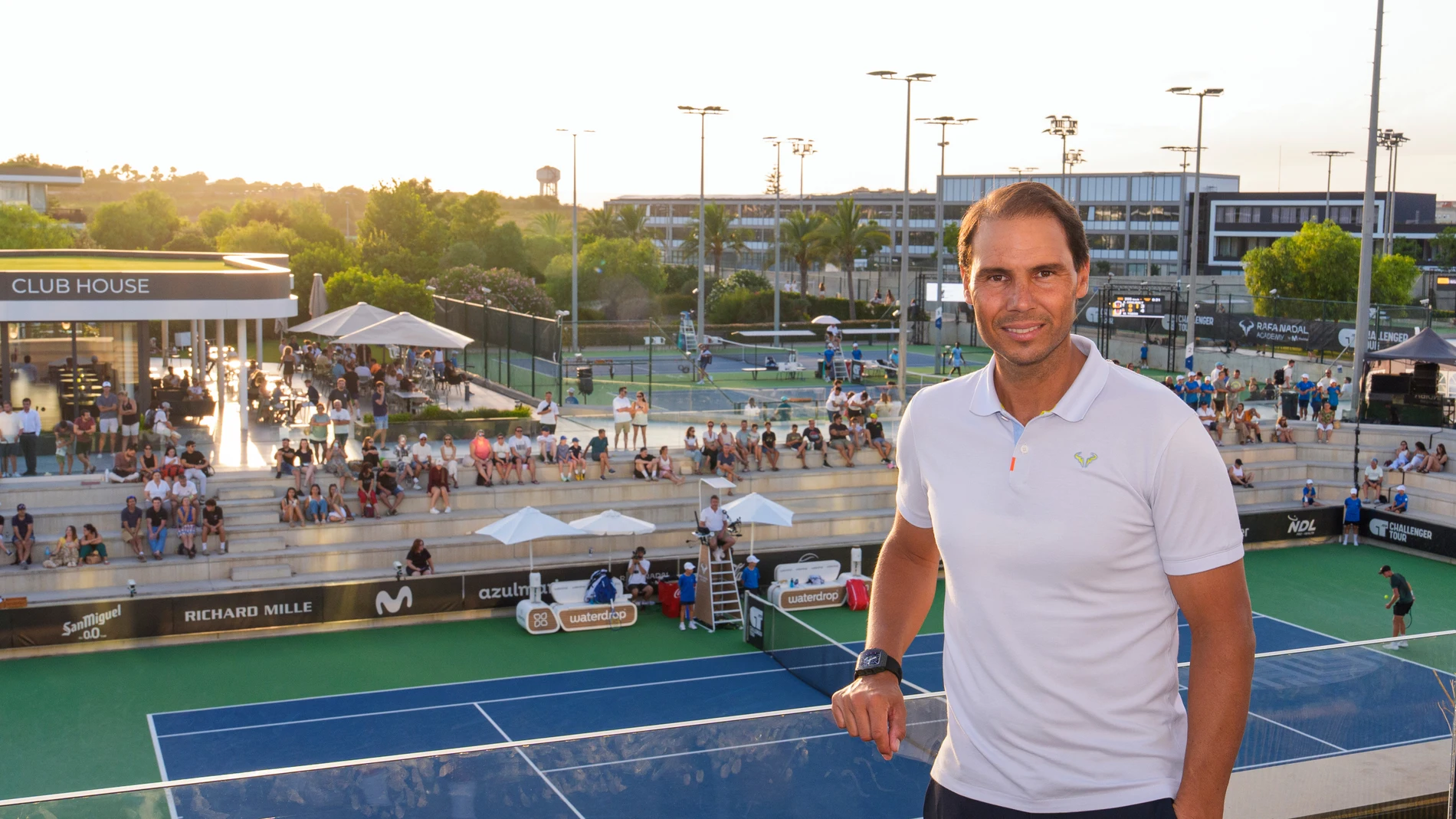 Rafael Nadal, en las instalaciones de su academia. REMITIDA / HANDOUT por RAFA NADAL ACADEMY BY MOVISTAR Fotografía remitida a medios de comunicación exclusivamente para ilustrar la noticia a la que hace referencia la imagen, y citando la procedencia de la imagen en la firma 29/08/2025