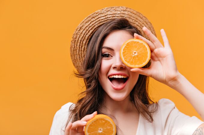 Vitamina C en cosmética: el antioxidante que transforma tu piel