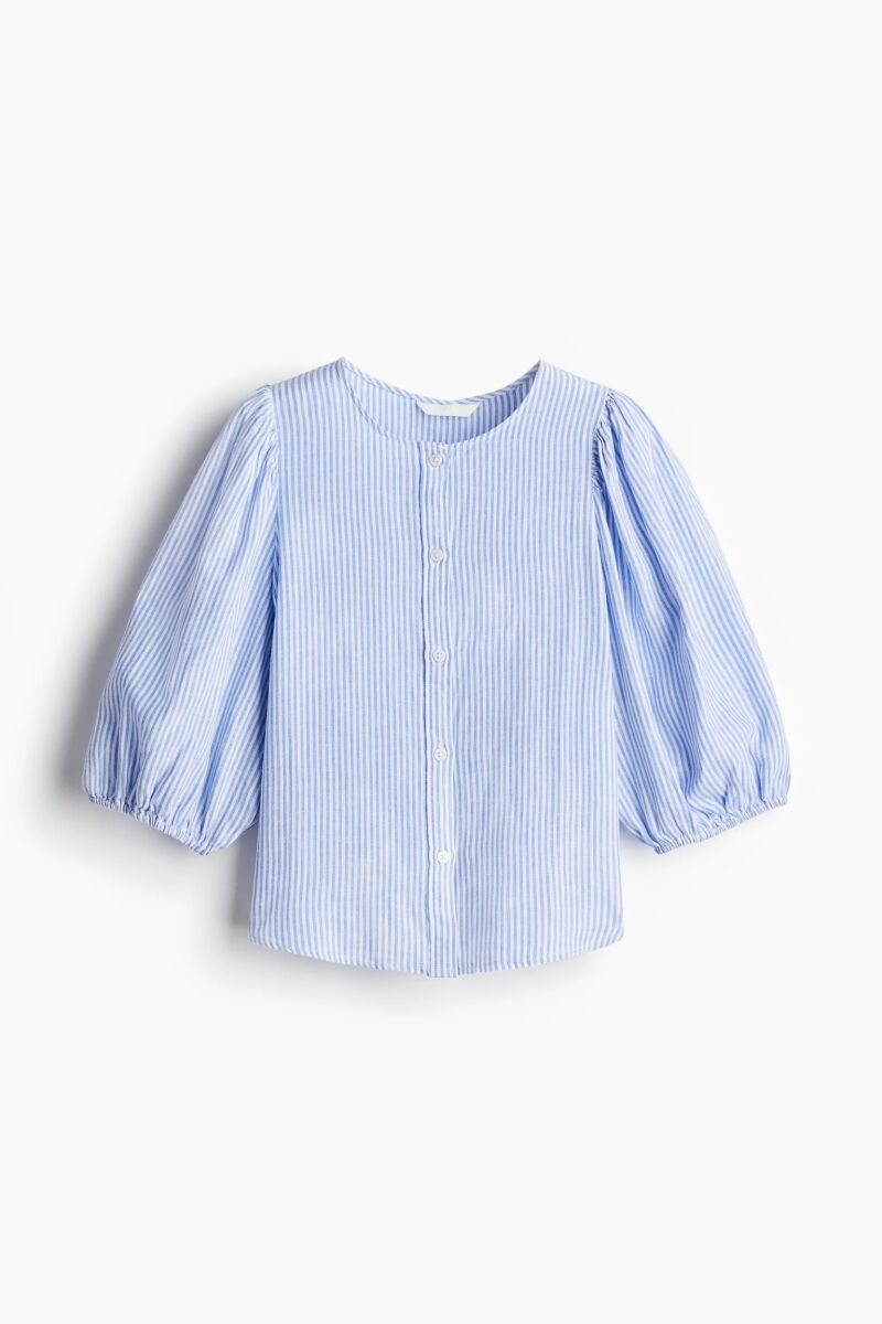 Camisa de mangas abullonadas.
