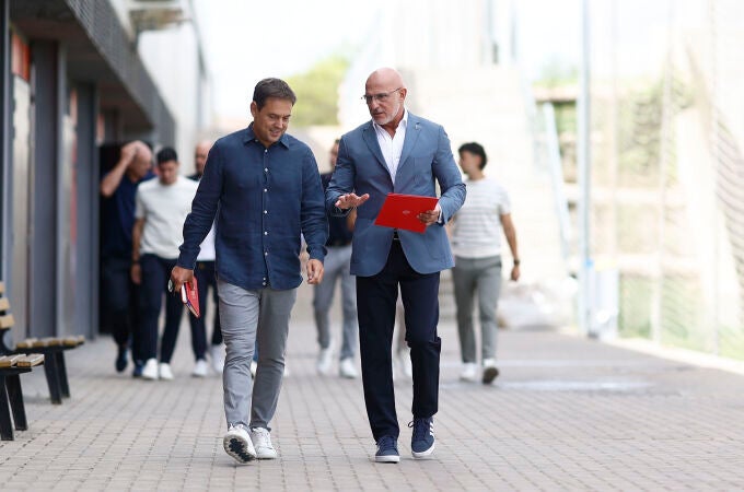 Luis de la Fuente anuncia lista de convocados para partidos clasificatorios para el Mundial 2026