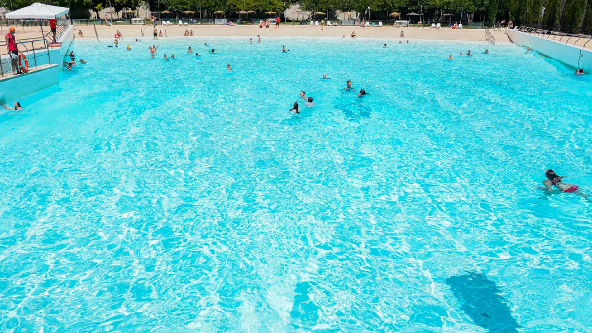 MADRID.-Torrejón.- La temporada de piscinas finaliza este domingo con los mismos precios que en los últimos años