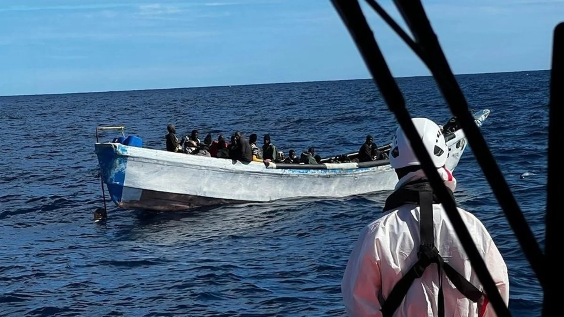Recatados de 40 migrantes llegados a Baleares en dos pateras, una de ellas al sur de Menorca