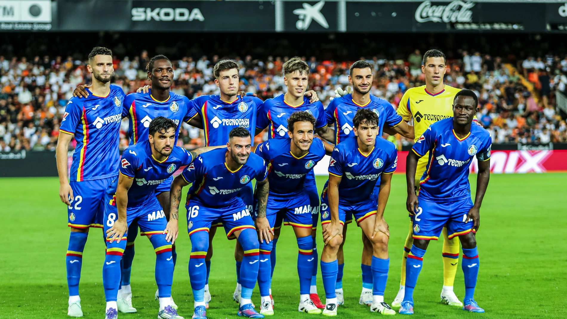 Getafe FC players pose for a team picture during the Spanish league, La Liga EA Sports, football match played between Valencia CF and Getafe CF at Mestalla stadium on August 29, 2025, in Valencia, Spain. AFP7 29/08/2025 ONLY FOR USE IN SPAIN