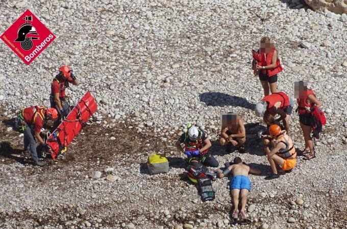 Sucesos.- Realizan dos rescates en helicóptero a un hombre que cayó de un kayak y a un senderista en Valencia y Alicante