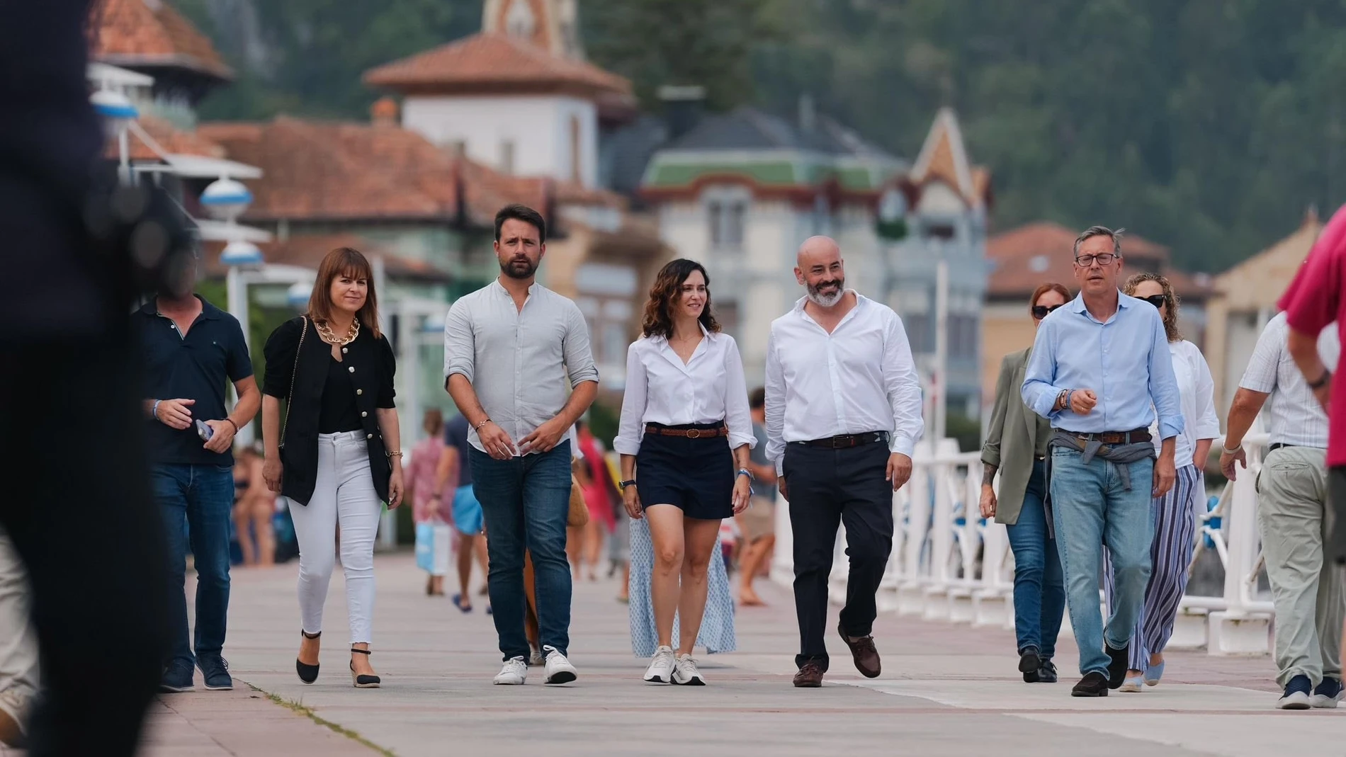 La presidenta del Gobierno de la Comunidad de Madrid, Isabel Díaz Ayuso, en su visita a Ribadesella, Asturias, el 30 de agosto de 2025.REMITIDA / HANDOUT por COMUNIDAD DE MADRIDFotografía remitida a medios de comunicación exclusivamente para ilustrar la noticia a la que hace referencia la imagen, y citando la procedencia de la imagen en la firma30/08/2025