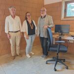 El subdelegado del Gobierno de Soria, Miguel Latorre, visita el nuevo espacio de coworking de Valloria