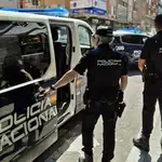 Agentes de la Policía Nacional de Valladolid durante la detención