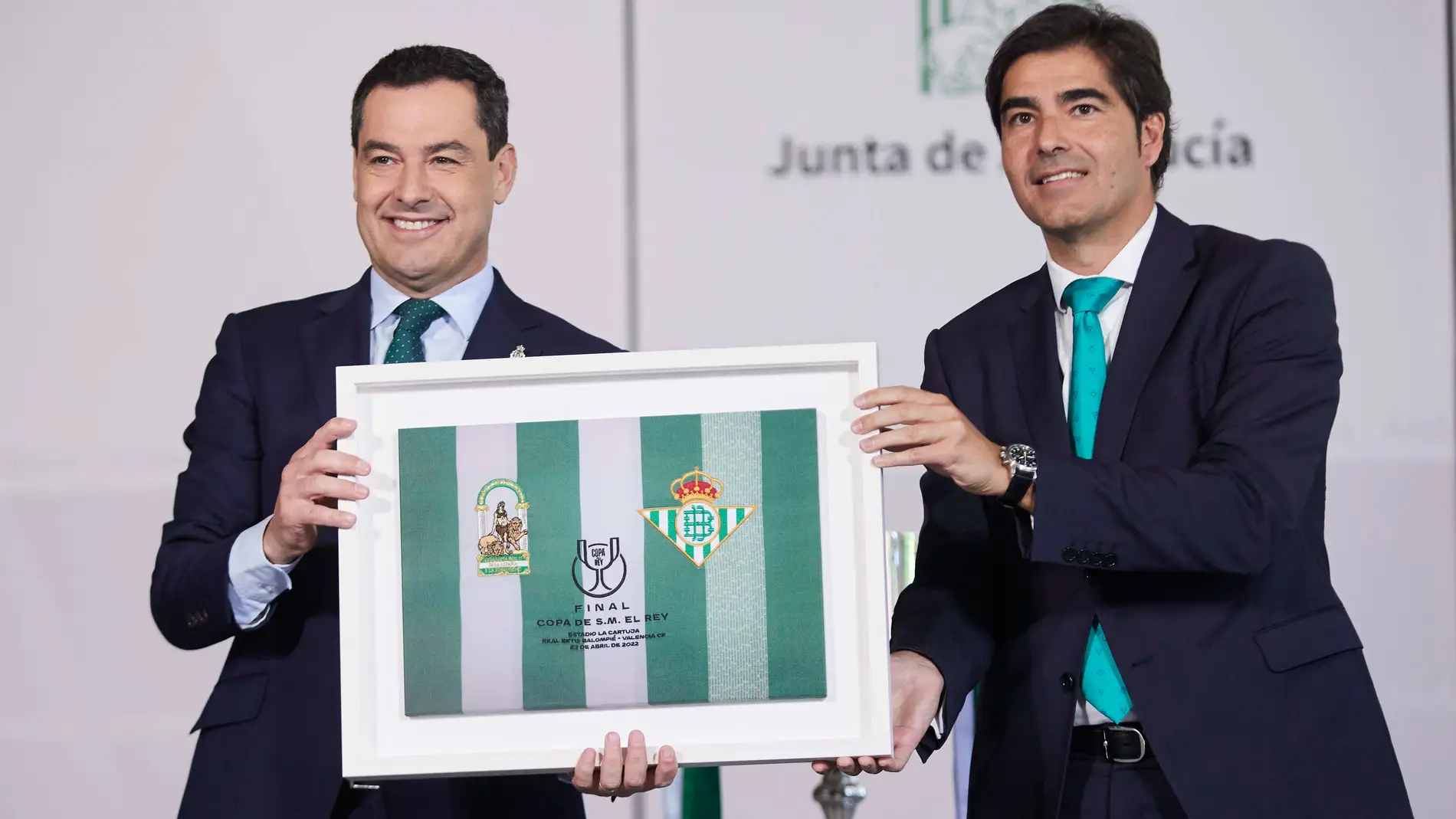 La Junta gastó 19.251 euros en el desplazamiento de Moreno a la final europea del Betis