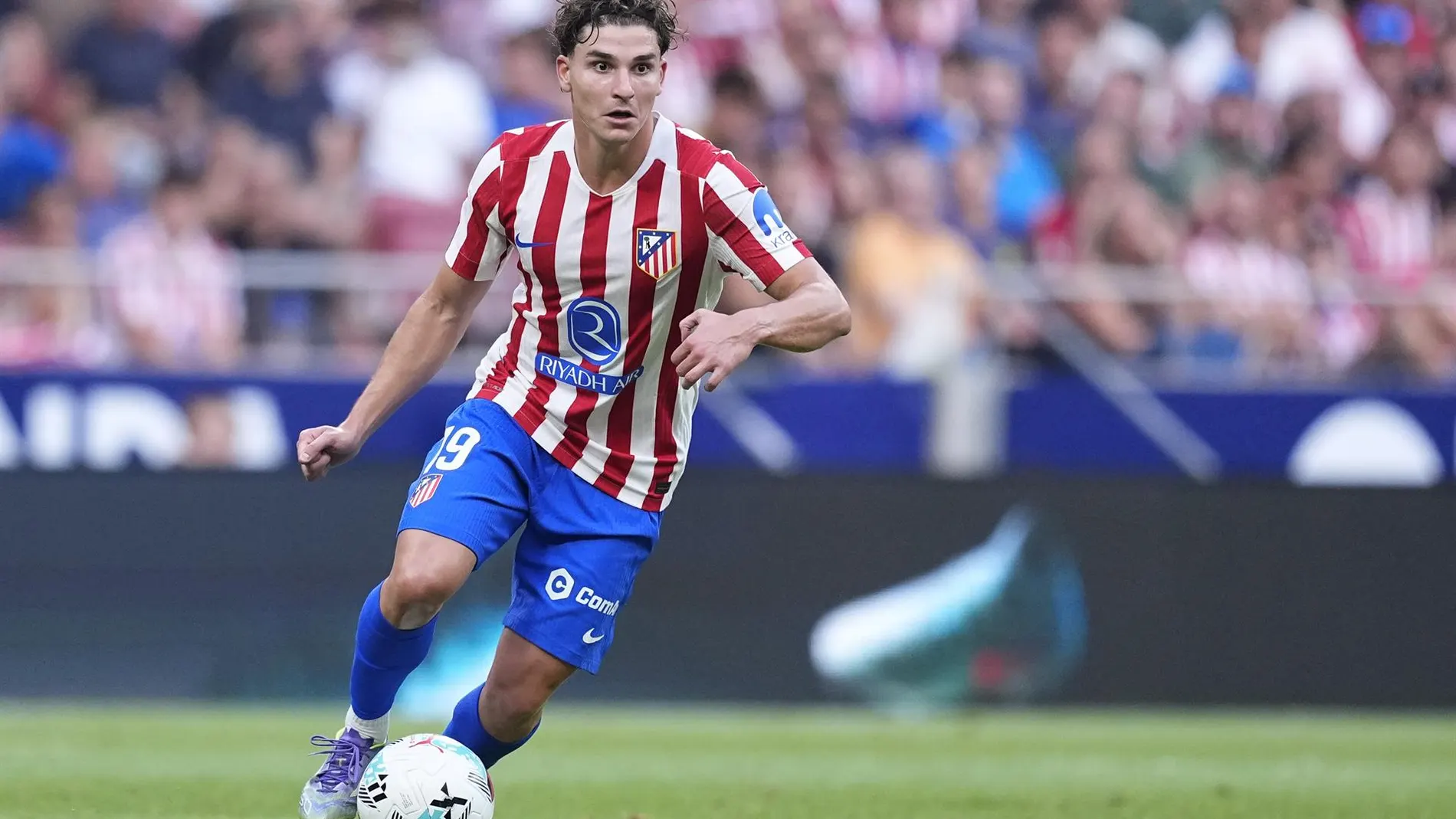 MADRID.-El Atlético se mide al Alavés en Mendizorroza, un campo donde no ha ganado en sus tres últimas visitas