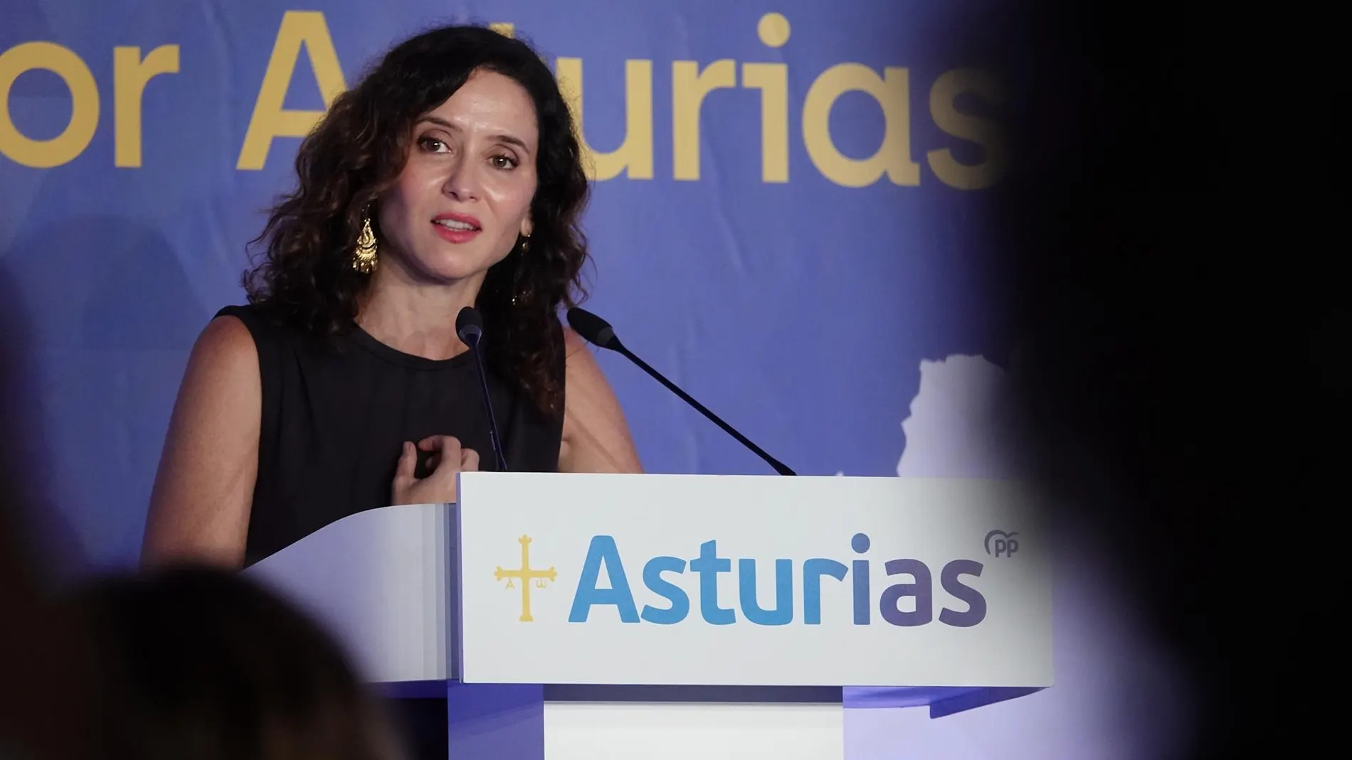 MADRID.-Ayuso advierte que Moncloa quiere "descapitalizar" España con un proyecto que busca "romper el sentido nacional"